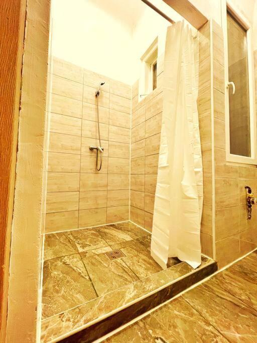 Central Studio Flat بودابست المظهر الخارجي الصورة